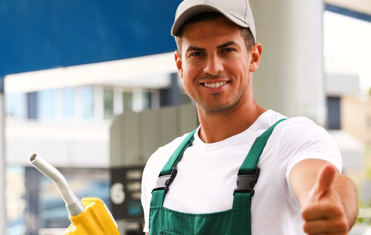 Carburanti alle stelle: la soluzione c'è, basta un click