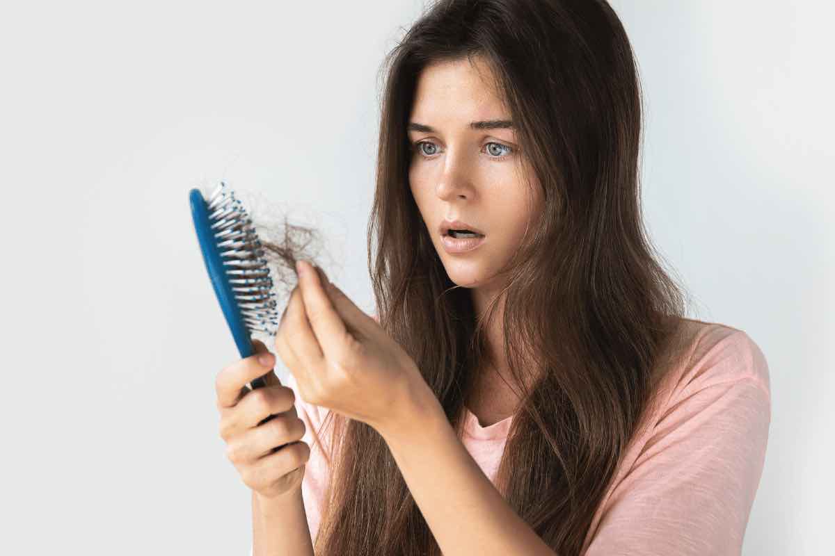 Se la caduta dei capelli è un problema prova questi rimedi naturali